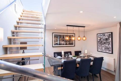 4 bedroom property to rent, Merchant Square East, London W2