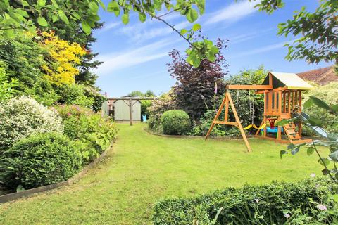 3 bedroom detached house for sale, Thornton Road, South Kelsey LN7