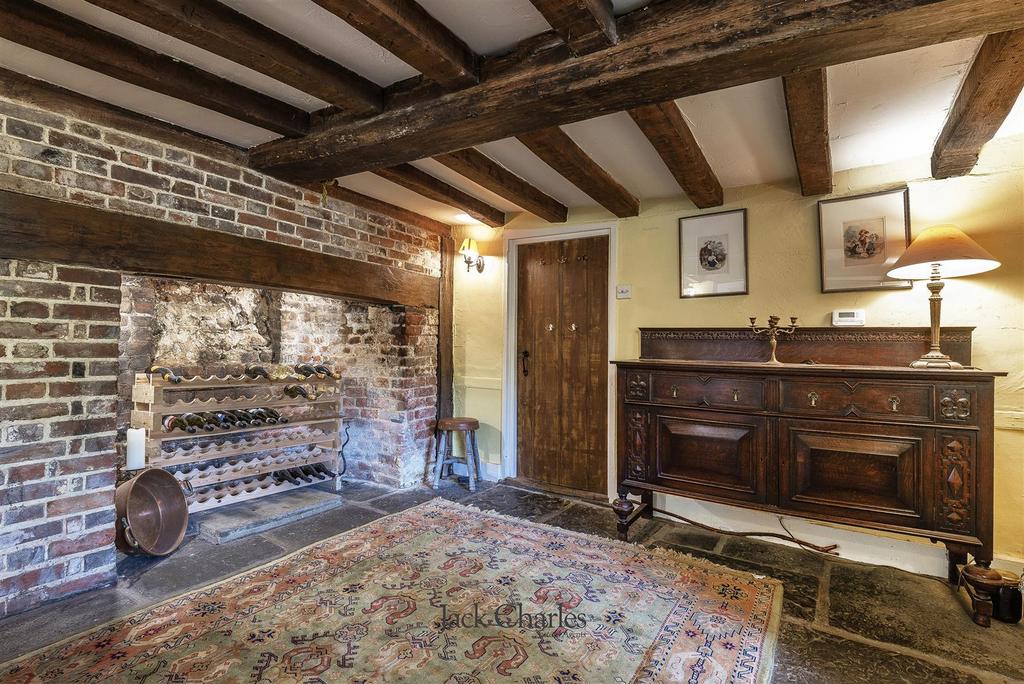 The Artichoke, Park Rd, TN11 9 SR 009.jpg