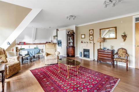 2 bedroom retirement property for sale, Mickleham Gardens, Cheam Village