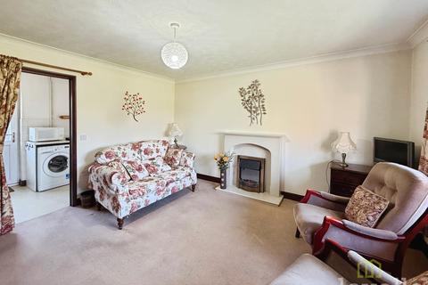 1 bedroom bungalow for sale, St Claires Court , Lincoln LN6