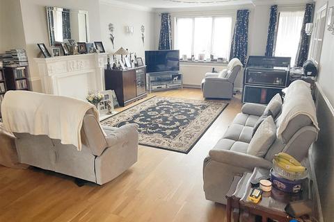 3 bedroom semi-detached house for sale, Crown Road, Ilford