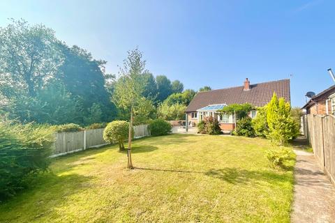 3 bedroom detached bungalow for sale, Fairview Avenue, Weston, CW2
