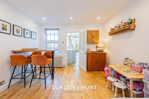 2 bedroom semi-detached house for sale, Salisbury Road, Gidea Park, RM2