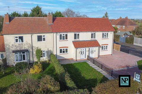 3 bedroom semi-detached house to rent, Austrey Lane, Newton Regis, B79