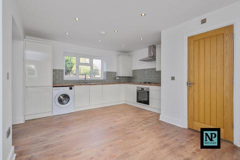 3 bedroom semi-detached house to rent, Austrey Lane, Newton Regis, B79