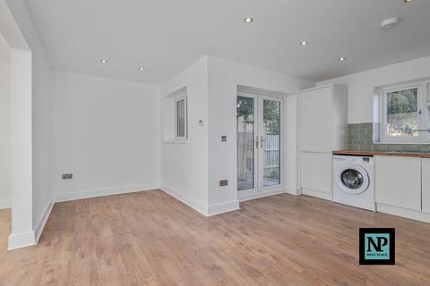 3 bedroom semi-detached house to rent, Austrey Lane, Newton Regis, B79