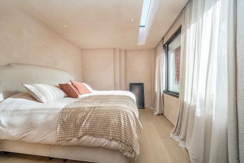 4 bedroom detached house to rent, Grafton Road, LONDON NW5