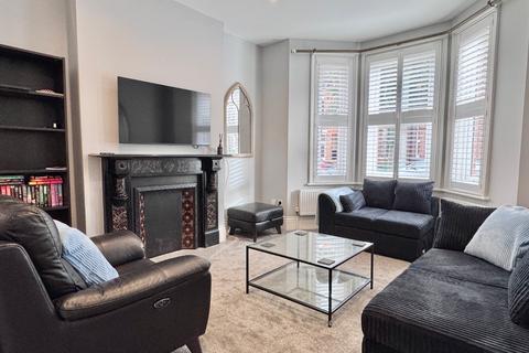 undefined, Radnor Park Crescent, Kent CT19