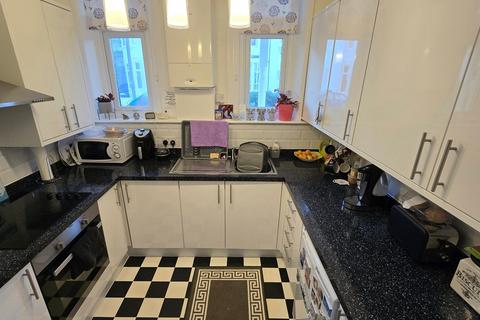 3 bedroom apartment for sale, Eversley Road, Bexhill-on-Sea, TN40
