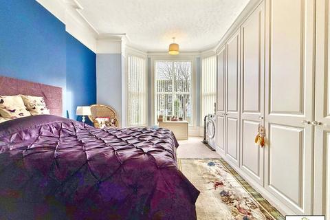 3 bedroom apartment for sale, Eversley Road, Bexhill-on-Sea, TN40