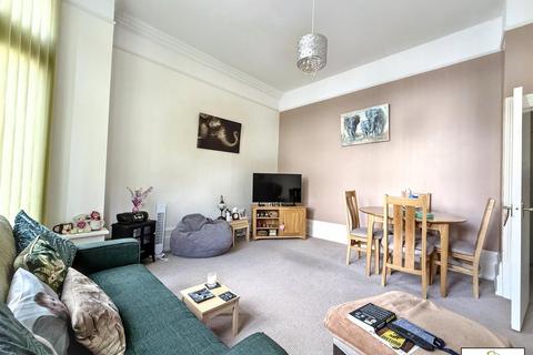 3 bedroom apartment for sale, Eversley Road, Bexhill-on-Sea, TN40