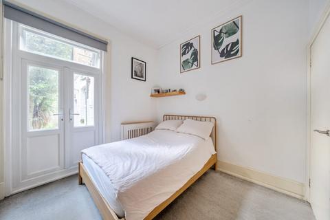 2 bedroom flat to rent, Putney Bridge Road, London, SW15