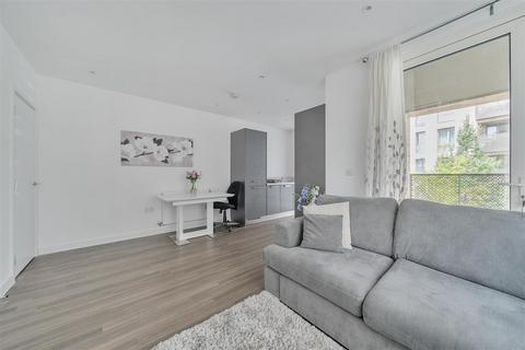 undefined, Farnsworth Drive, Edgware