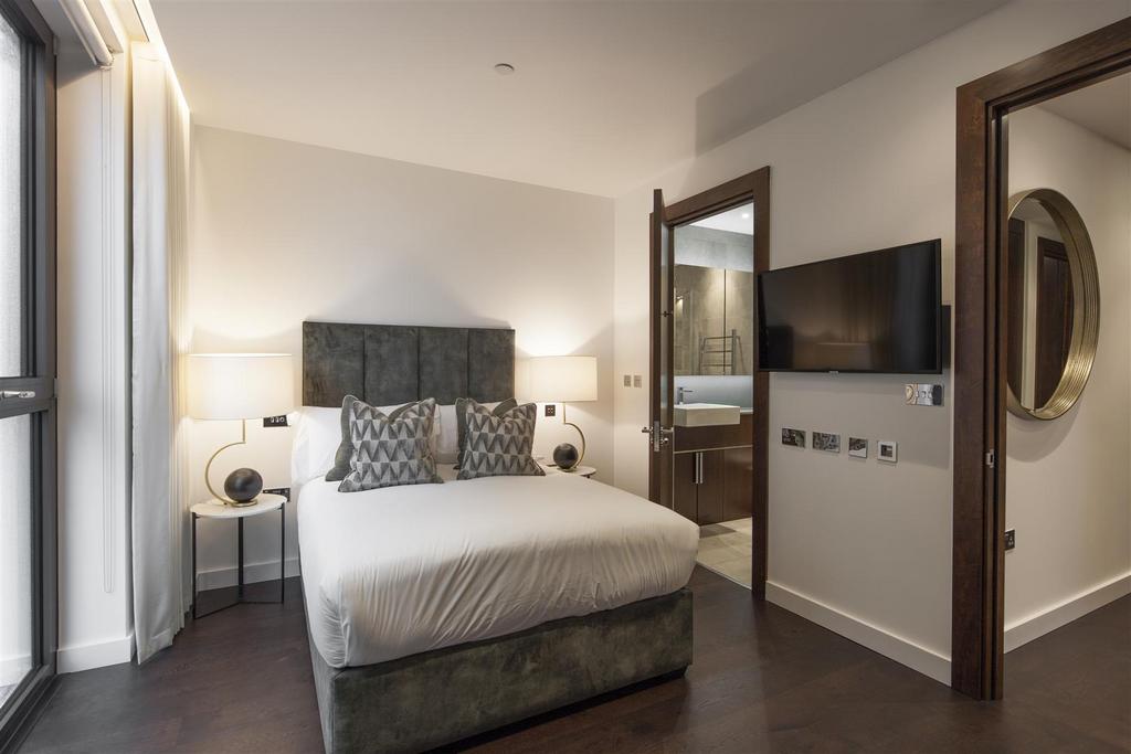 39 Thornes House - Bed 1  2nd.jpg