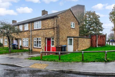 undefined, Spring Hills, Harlow