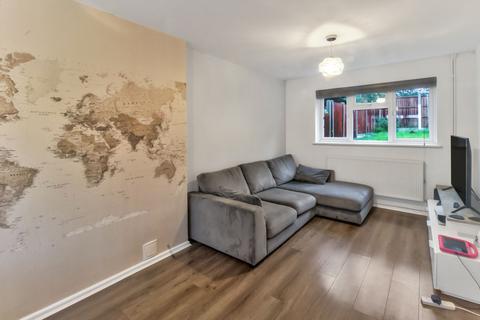 undefined, Spring Hills, Harlow