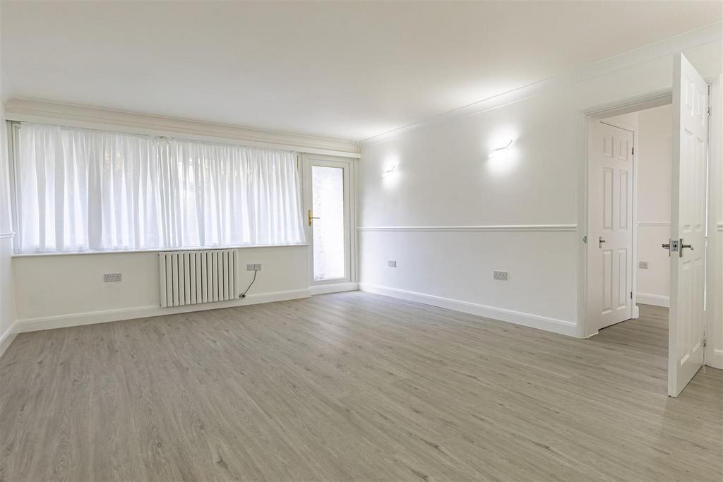 1 Priory Court (2).jpg