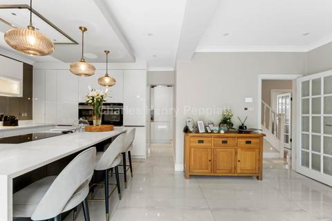 4 bedroom semi-detached house for sale, Laurel Drive, Winchmore Hill, N21