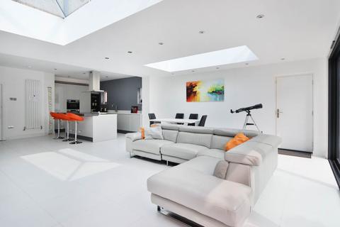 undefined, Buxton Drive, New Malden