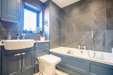 undefined, Castleford WF10