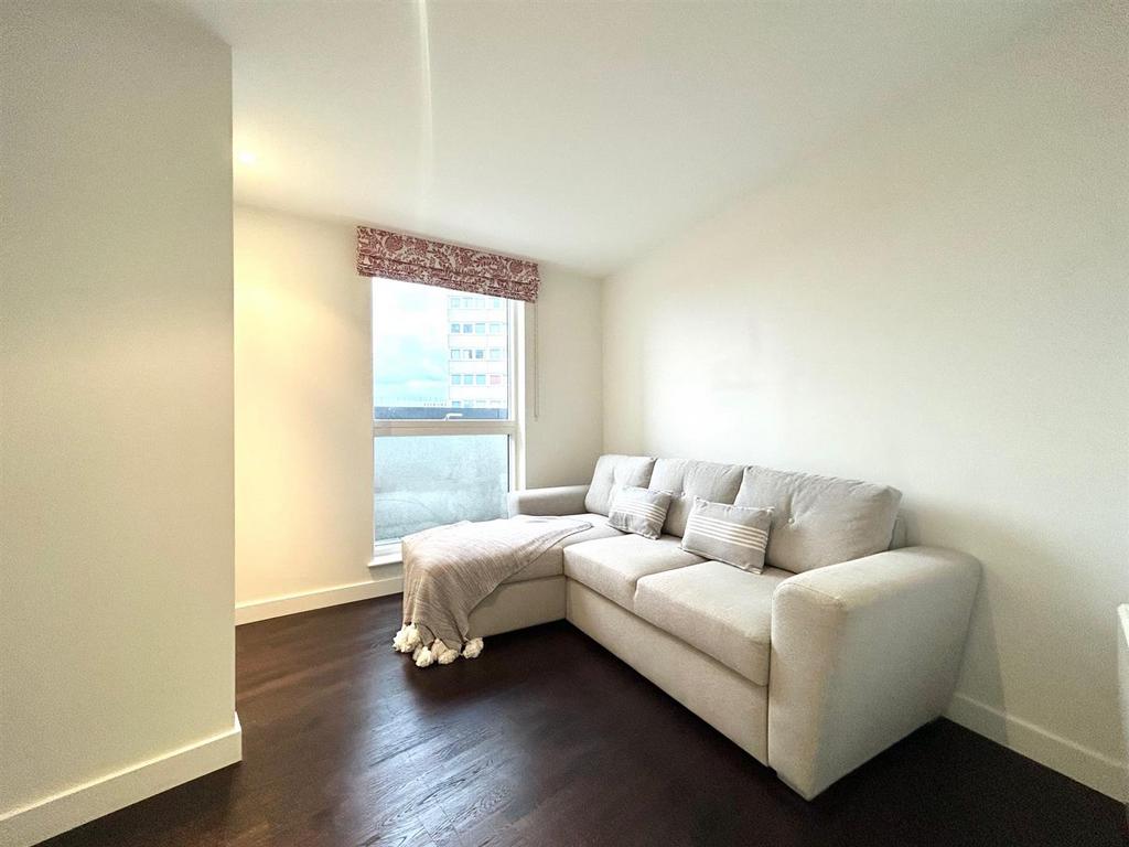 2nd bedroom 1.jpg