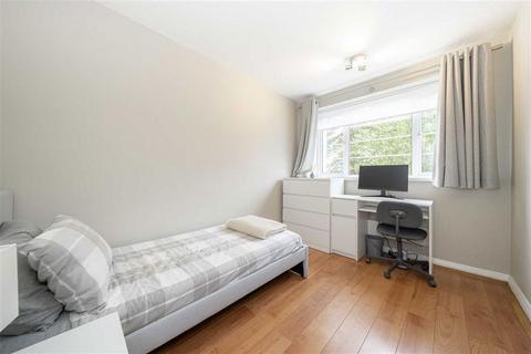 undefined, Park Road, Kingston Upon Thames KT1