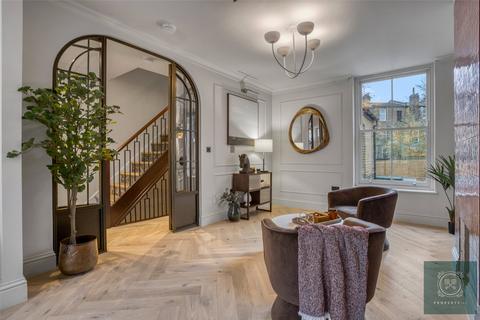 4 bedroom terraced house for sale, Graham Road, London, E8
