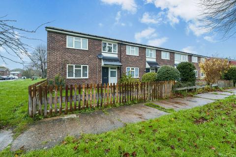 4 bedroom end of terrace house for sale, Gatley Avenue, Epsom KT19