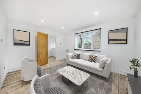 4 bedroom end of terrace house for sale, Gatley Avenue, Epsom KT19