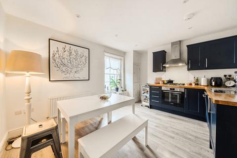 2 bedroom flat for sale, Pound Lane, Surrey GU7