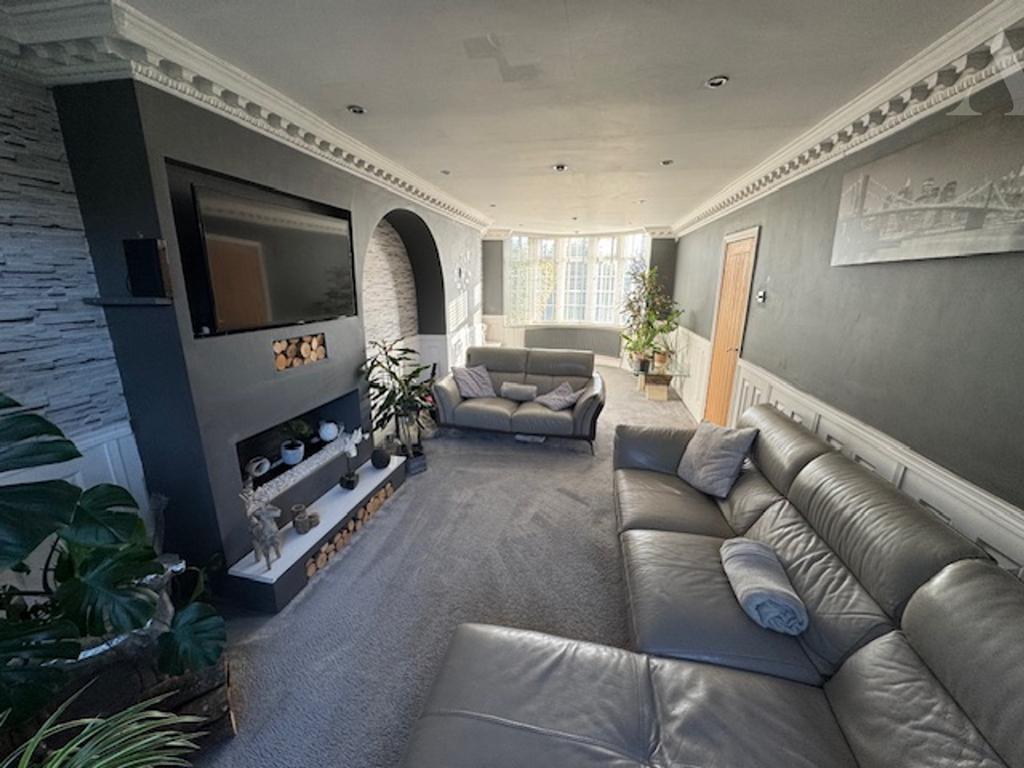 62 Elmfield Road Lounge x 4.jpeg