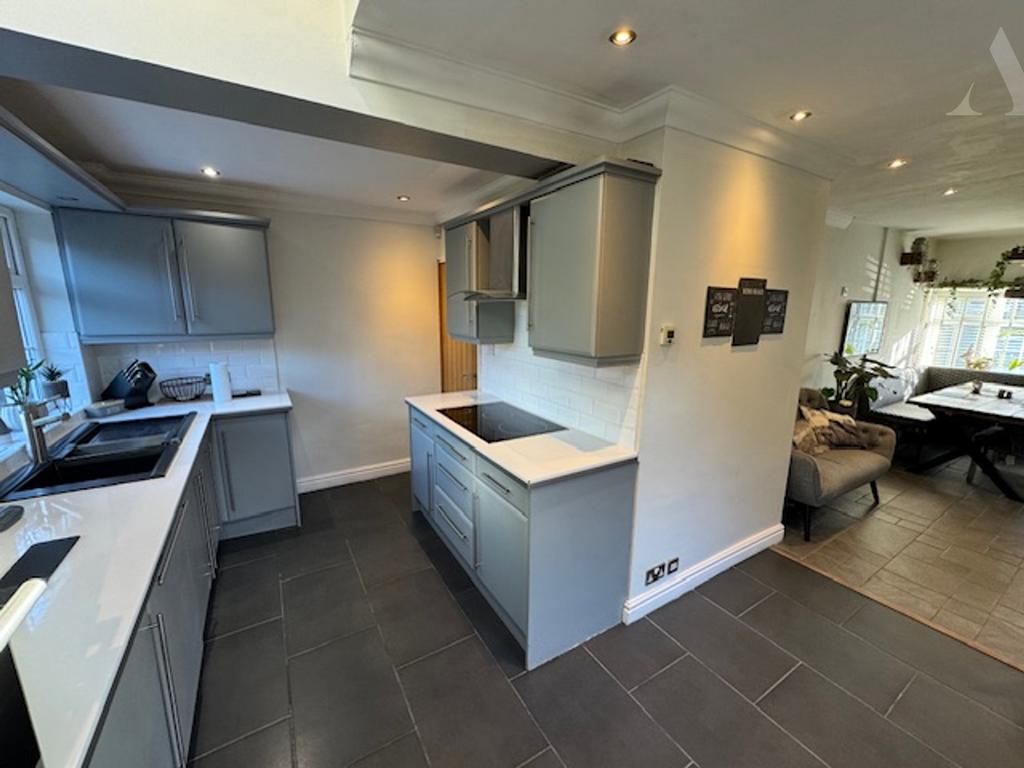 62 Elmfield Road Kitchen.jpeg
