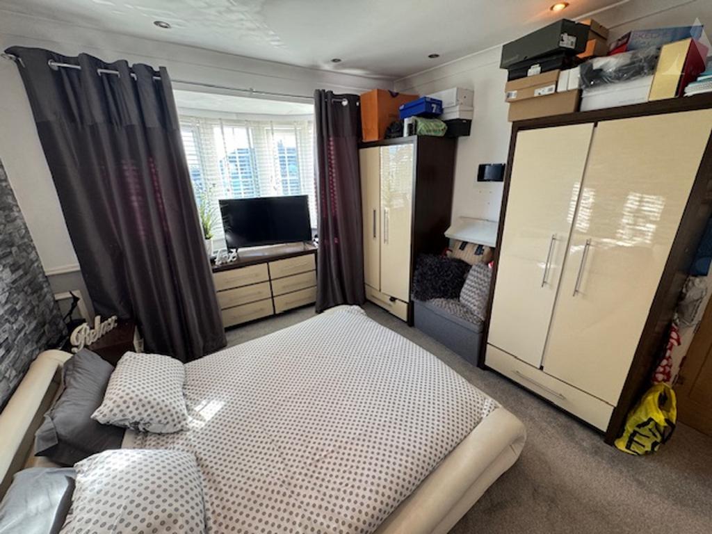 62 Elmfield Road Bed 1.jpeg