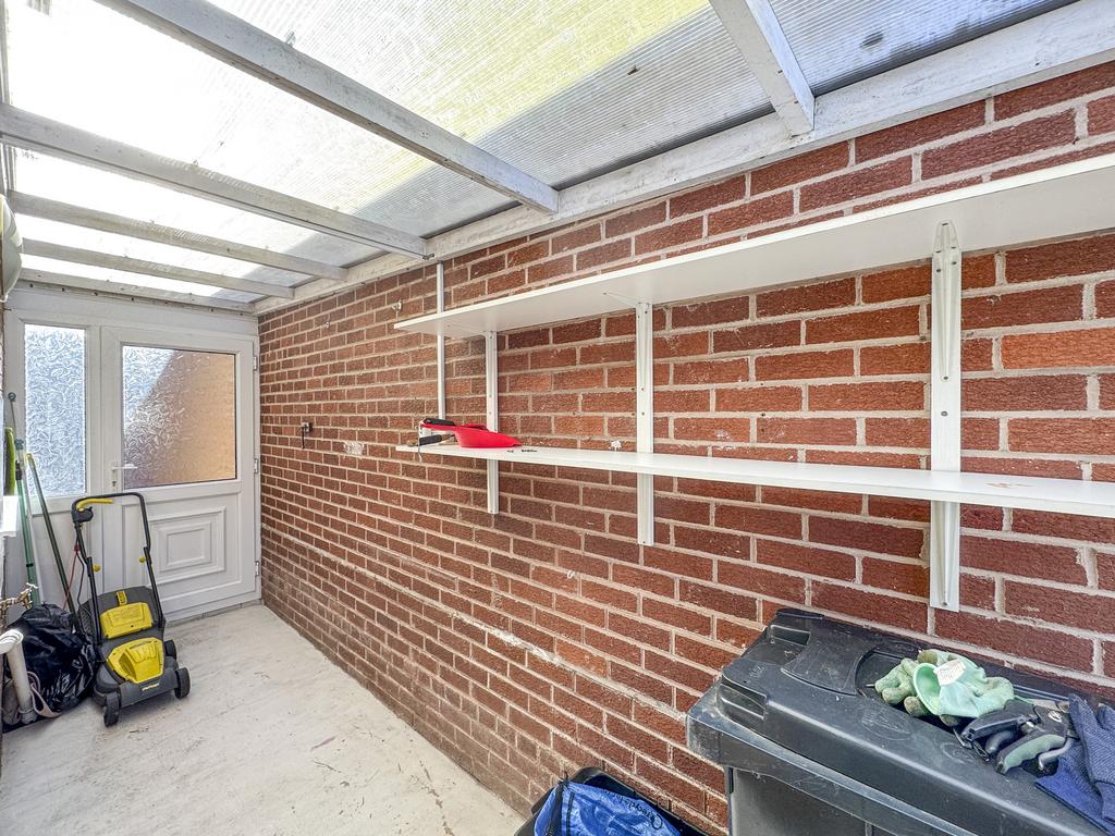 Utility/lean-to