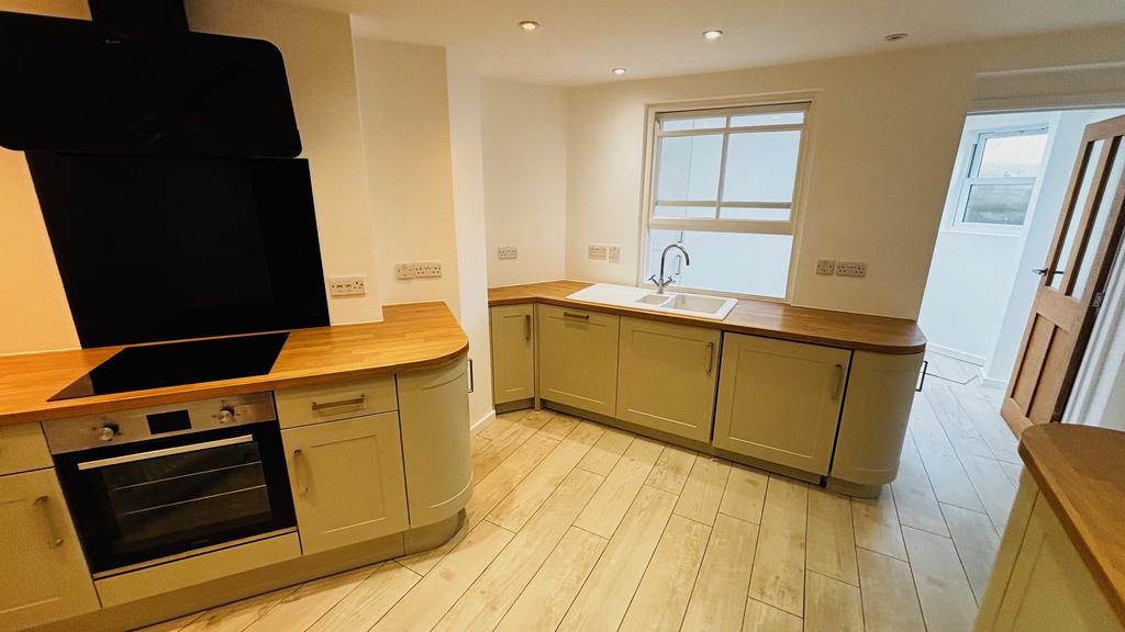 Kitchen 2