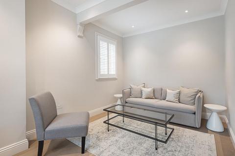 2 bedroom flat to rent, Cheyne Row, Chelsea, London, SW3