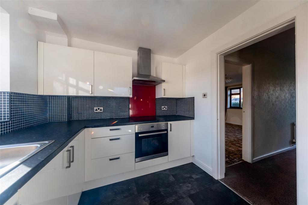 12b Eaton Road-002.jpg