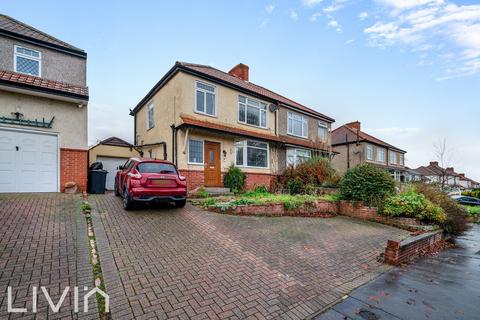 3 bedroom semi-detached house to rent, South Croydon CR2