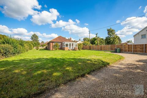 2 bedroom detached bungalow for sale, Mill Road, Barnham Broom