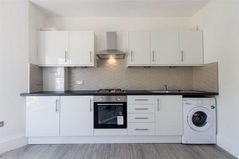 1 bedroom flat to rent, Claude Road, Cardiff CF24