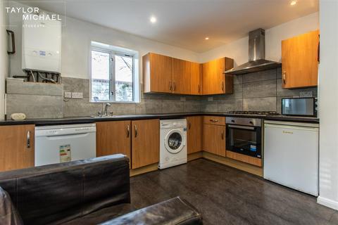 5 bedroom semi-detached house to rent, Chailey Road, Brighton