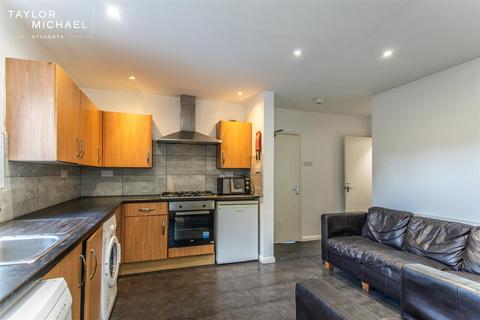 5 bedroom semi-detached house to rent, Chailey Road, Brighton
