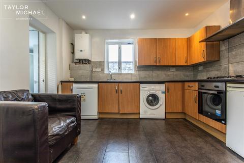5 bedroom semi-detached house to rent, Chailey Road, Brighton
