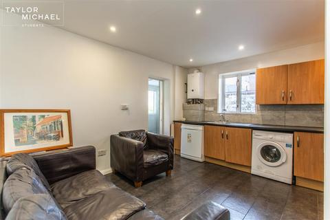 5 bedroom semi-detached house to rent, Chailey Road, Brighton