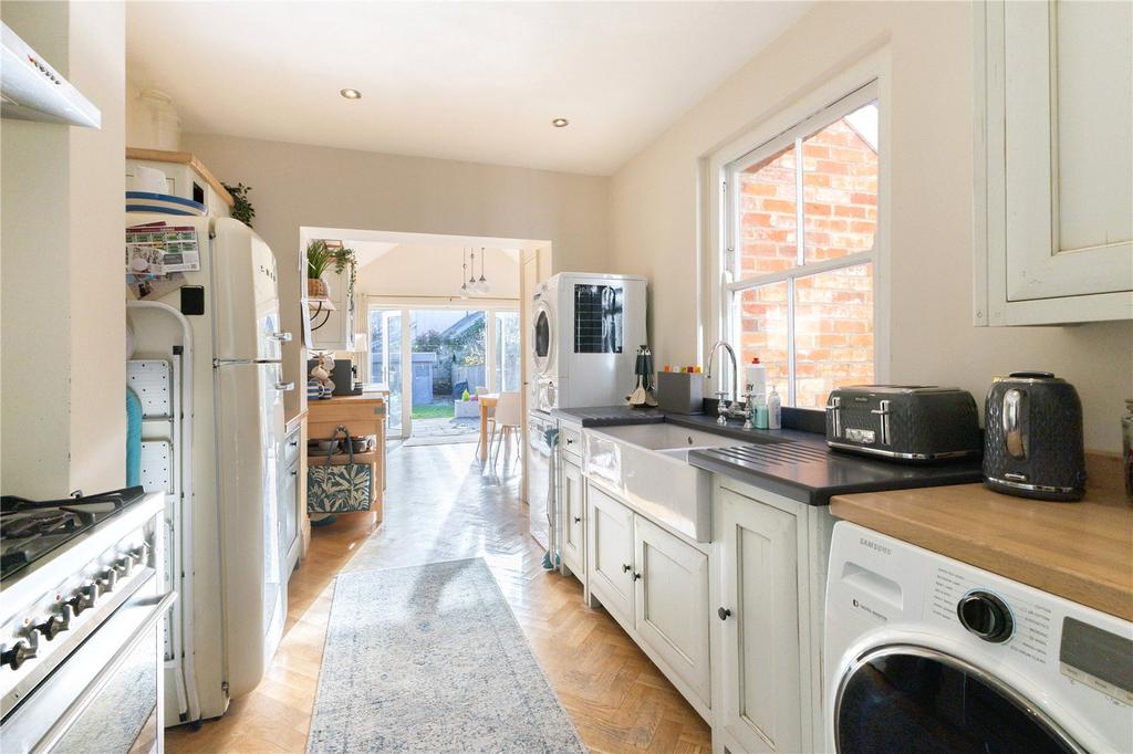 Kitchen/Breakfast