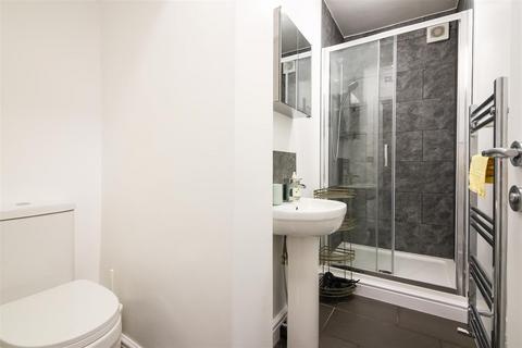 1 bedroom in a house share to rent, Lilac Grove, Nottingham NG9
