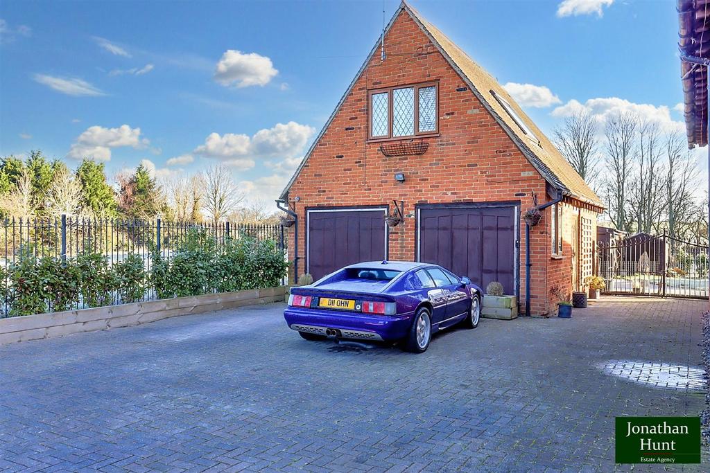 Detached annex