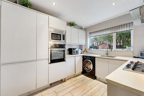 4 bedroom detached house for sale, Dorchester Park, Runcorn WA7
