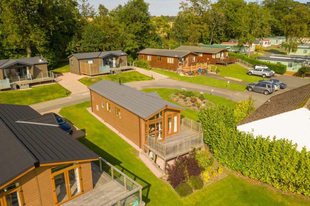 Traditional 2 Bedroom Lodge Hot Tub Pet Friendly B